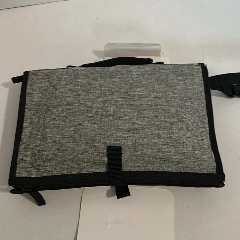 Skip hop 2 in 1 changing station gray melange NWT